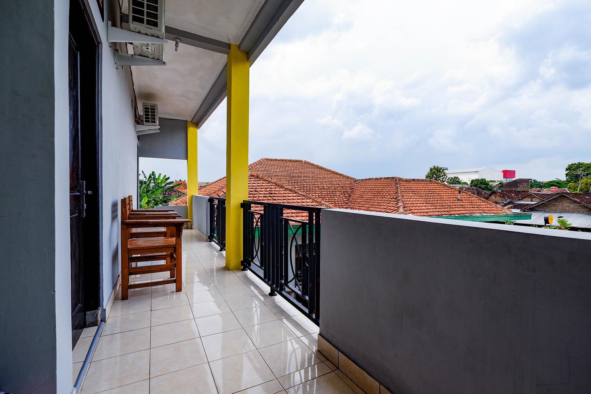 Spot On 2821 Griya Kawula Syariah Hotel Surakarta  Exterior photo